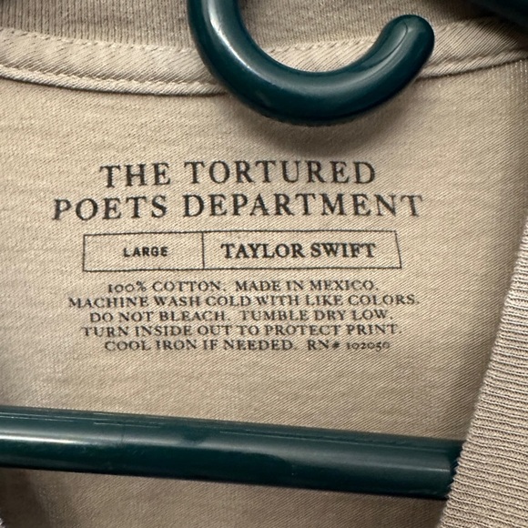 Taylor Swift “I chose this cyclone with you” TTPD Shirt Size Large - Picture 3 of 3